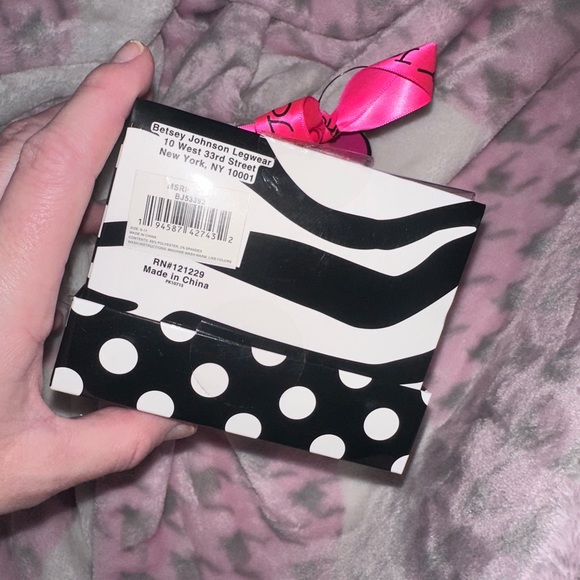 Betsey Johnson set - Picture 4 of 6